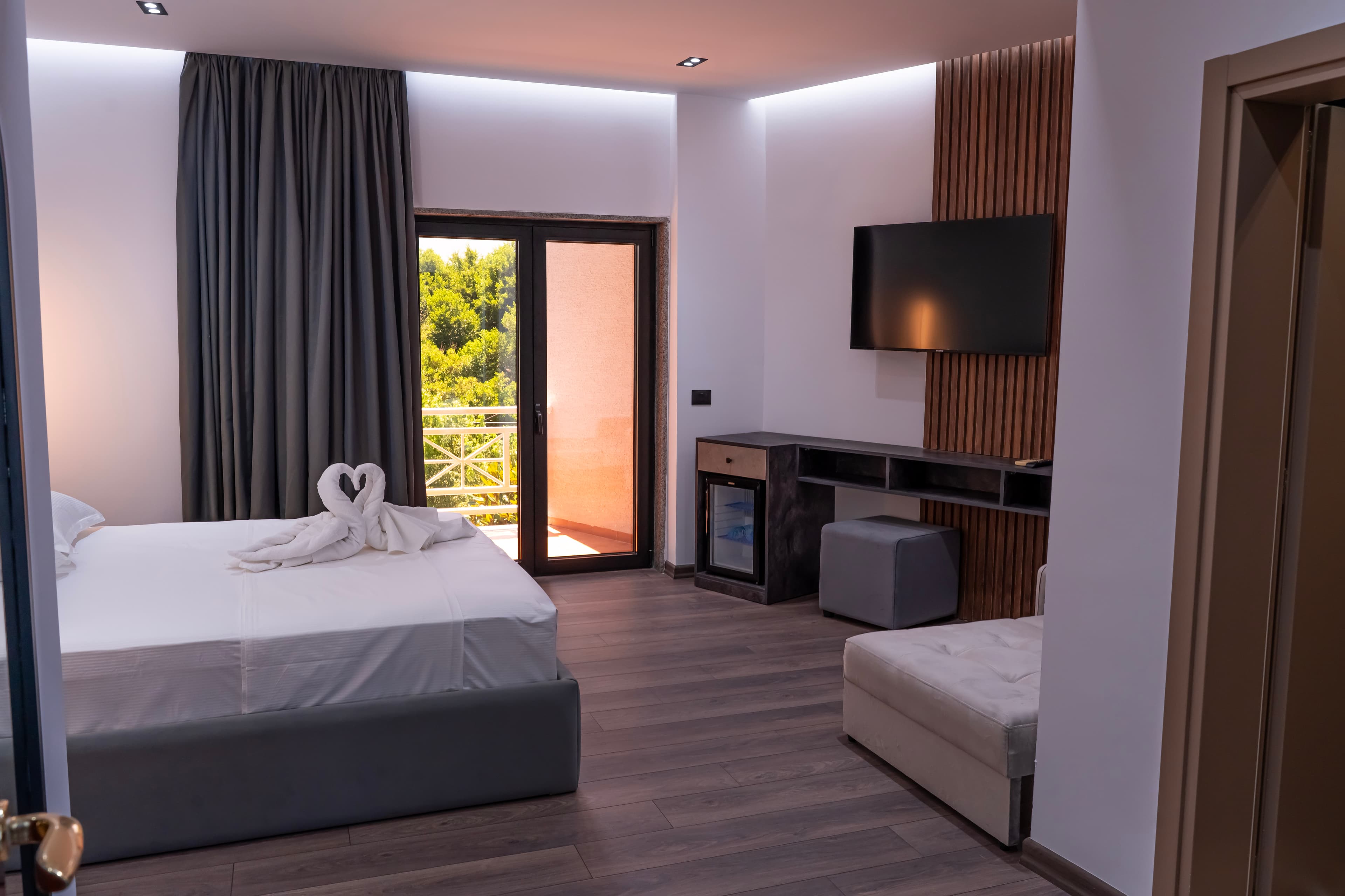 Deluxe Twin Room 1