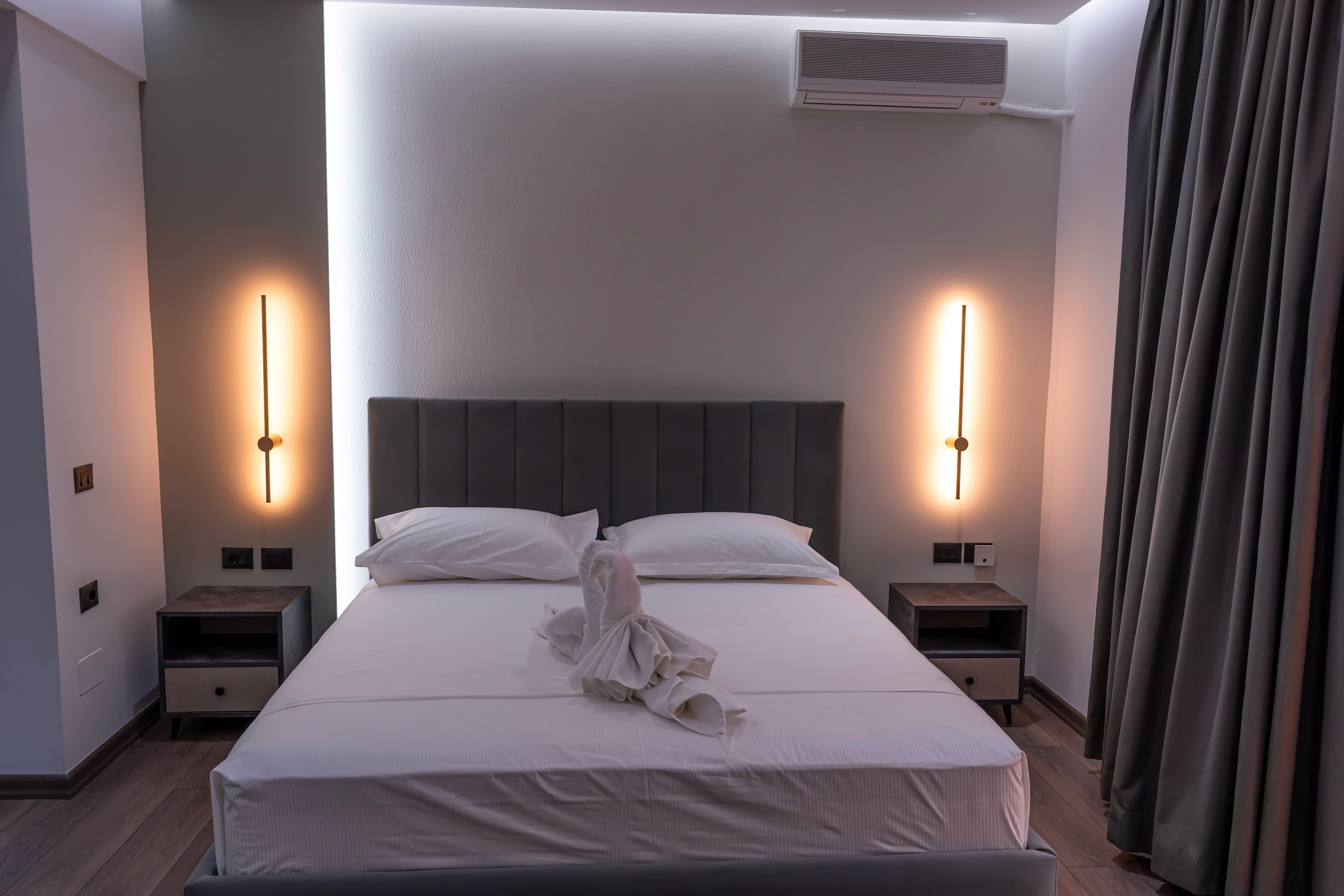 Deluxe Twin Room 4